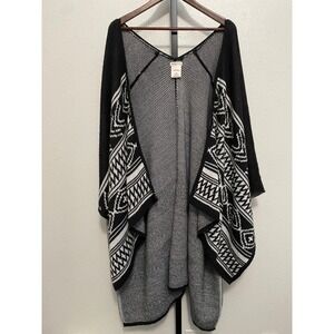 Women's Black & White Patterned Knit Shawl L/XL Boho Western Southwest Indie